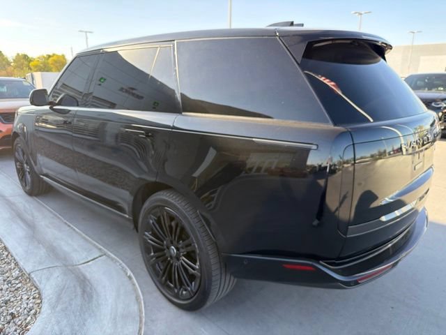 Used 2023 Land Rover Range Rover Long Wheelbase SE AWD/4WD image 10