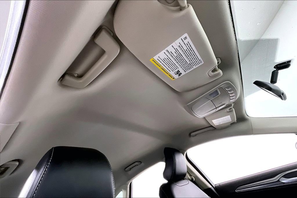 Used 2017 Ford Fusion SE w/ Equipment Group 201A image 20