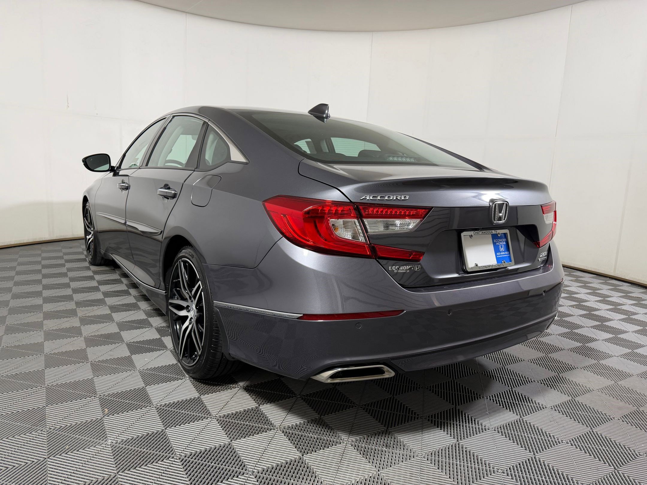 Certified 2021 Honda Accord Touring image 2