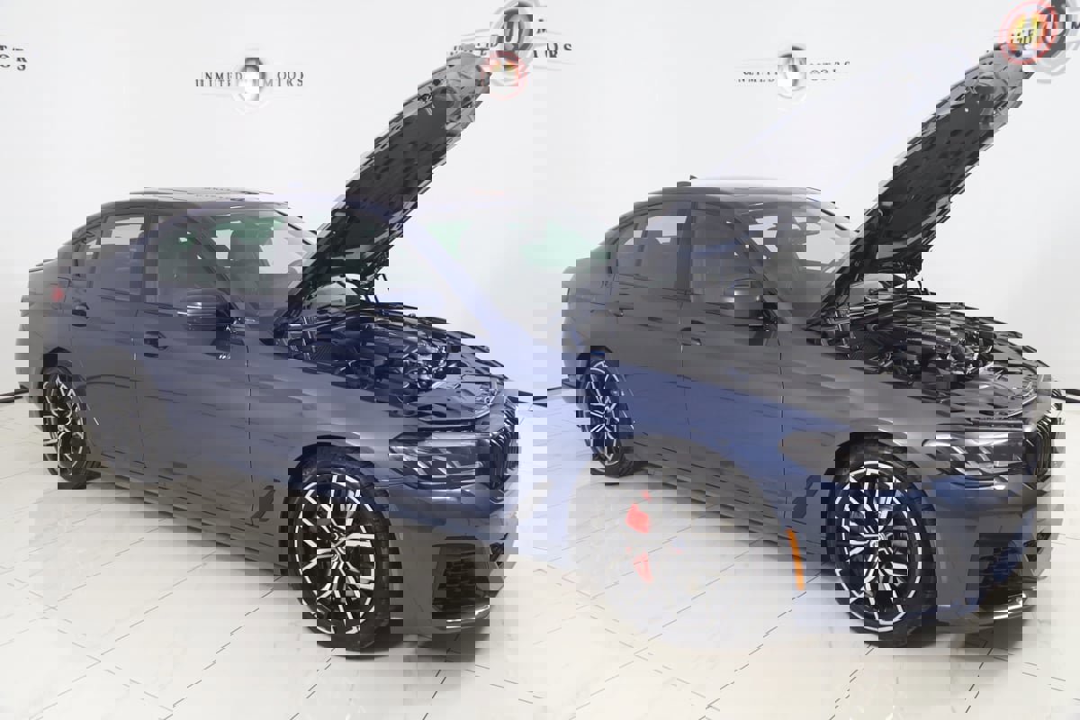 Used 2023 BMW M550i xDrive w/ Executive Package image 26