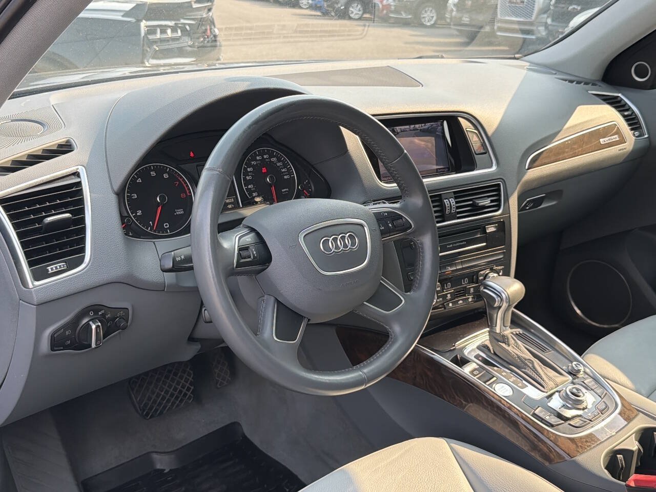 Used 2016 Audi Q5 2.0T Premium Plus w/ Technology Package AWD/4WD image 32