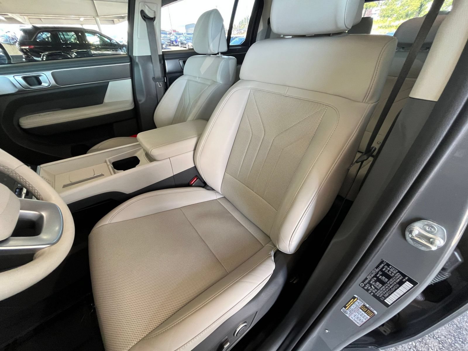 Used 2025 Hyundai Santa Fe SEL AWD/4WD image 39