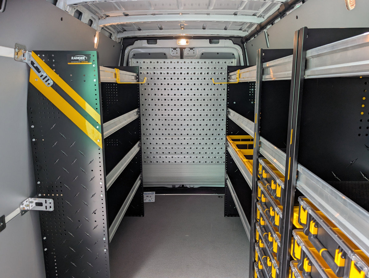 Used 2024 Mercedes-Benz eSprinter 170 Cargo image 20
