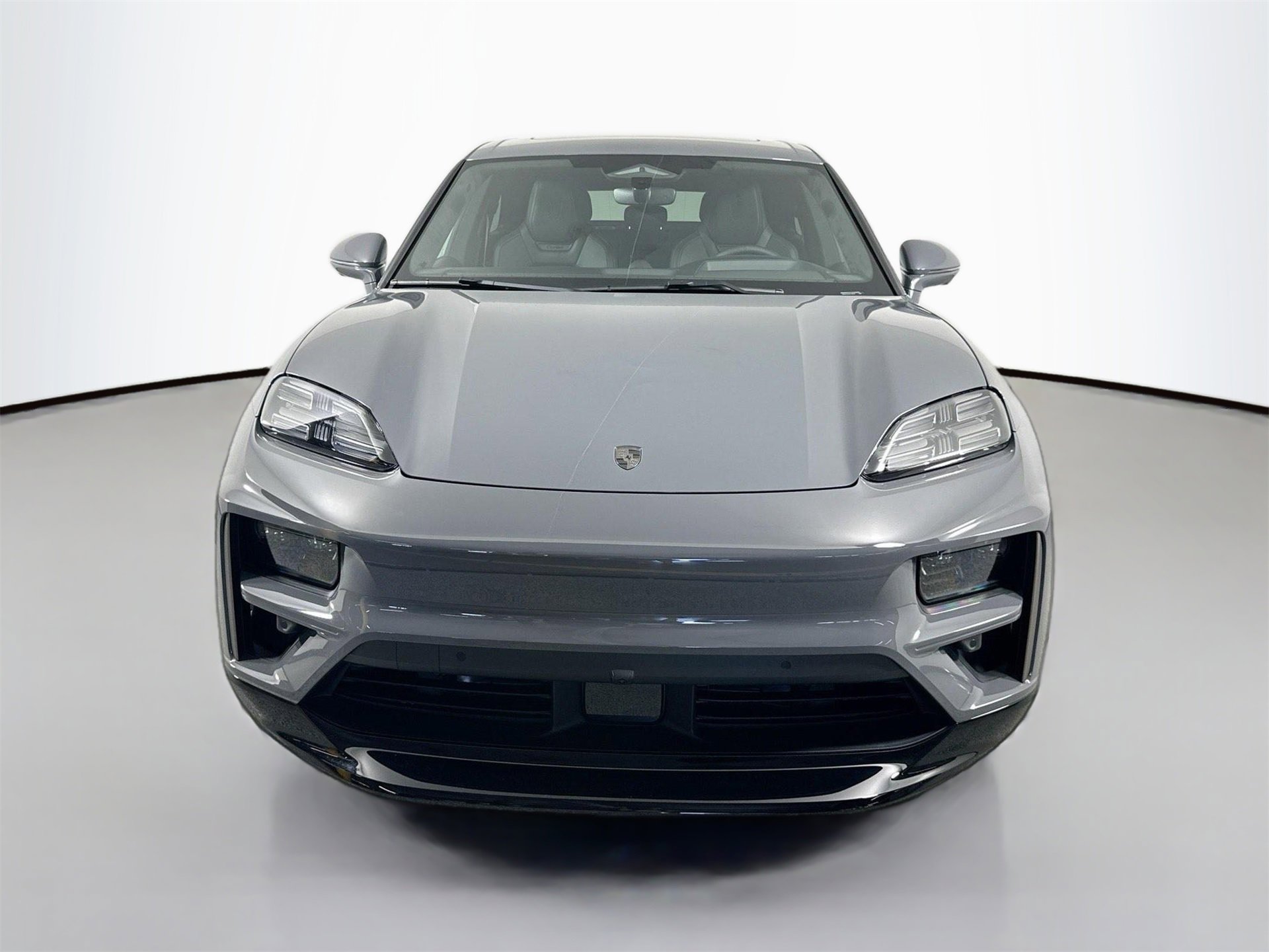 Certified 2025 Porsche Macan Turbo Electric image 10
