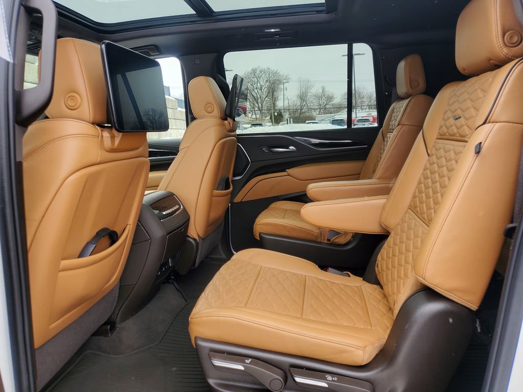 Certified 2024 Cadillac Escalade ESV Sport w/ LPO, ONYX Package image 45