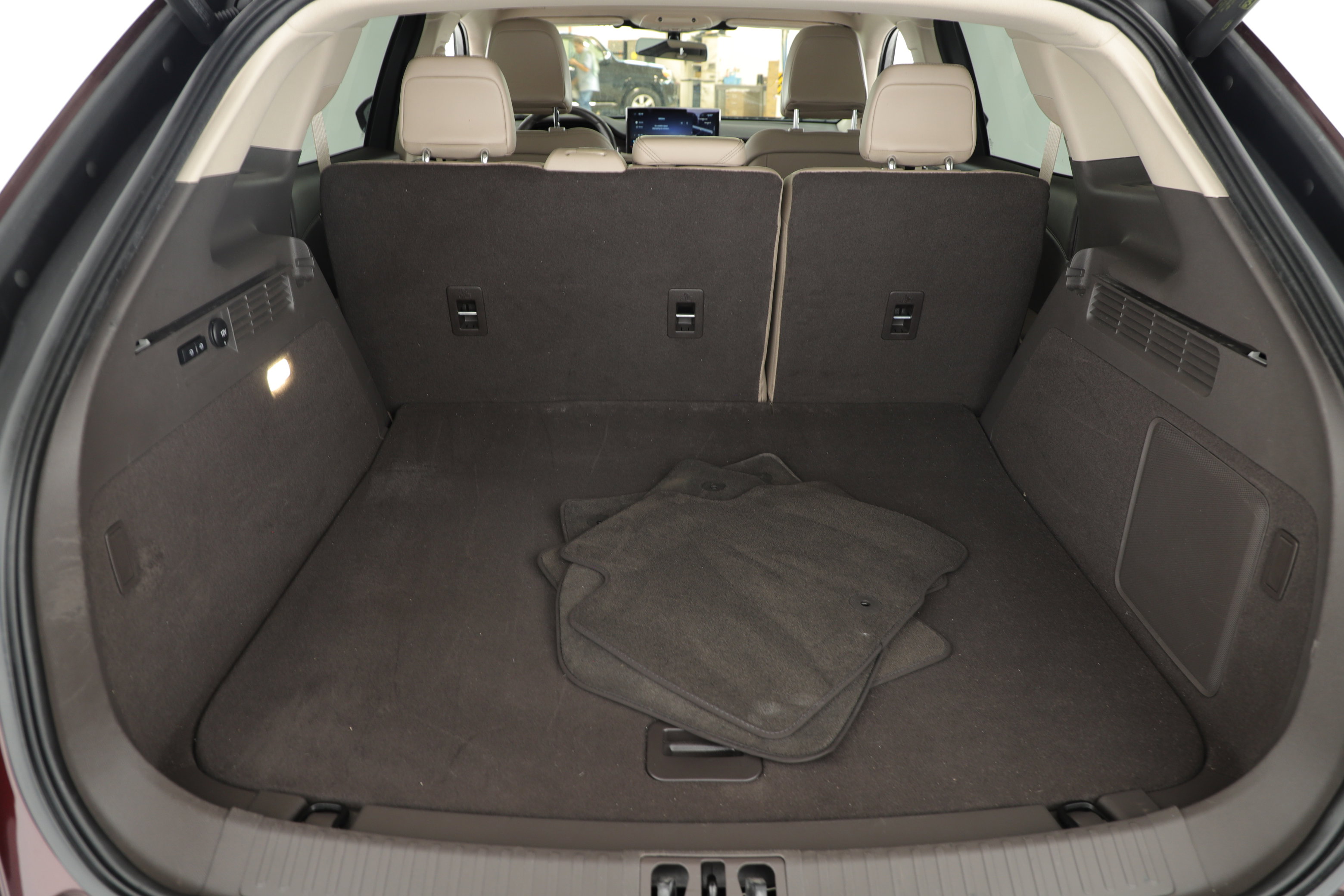 Used 2023 Lincoln Nautilus Reserve AWD/4WD image 5