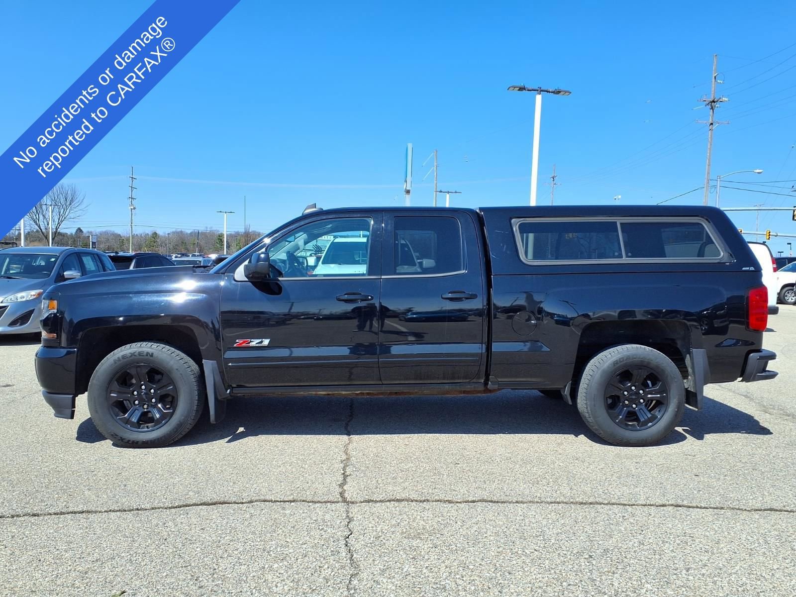 Used 2017 Chevrolet Silverado 1500 LT w/ Midnight Edition AWD/4WD image 9