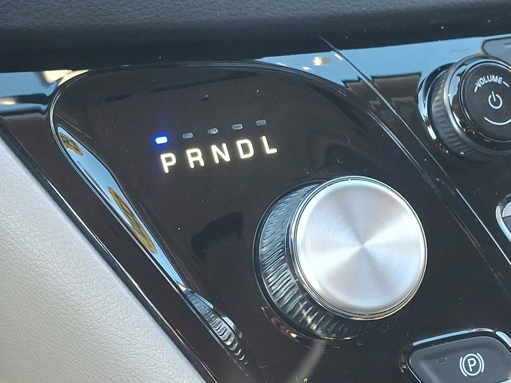 Certified 2023 Chrysler Pacifica Touring-L image 29