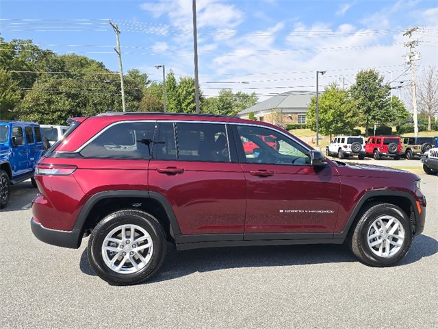 New 2025 Jeep Grand Cherokee Laredo X w/ Luxury Tech Group I video 2