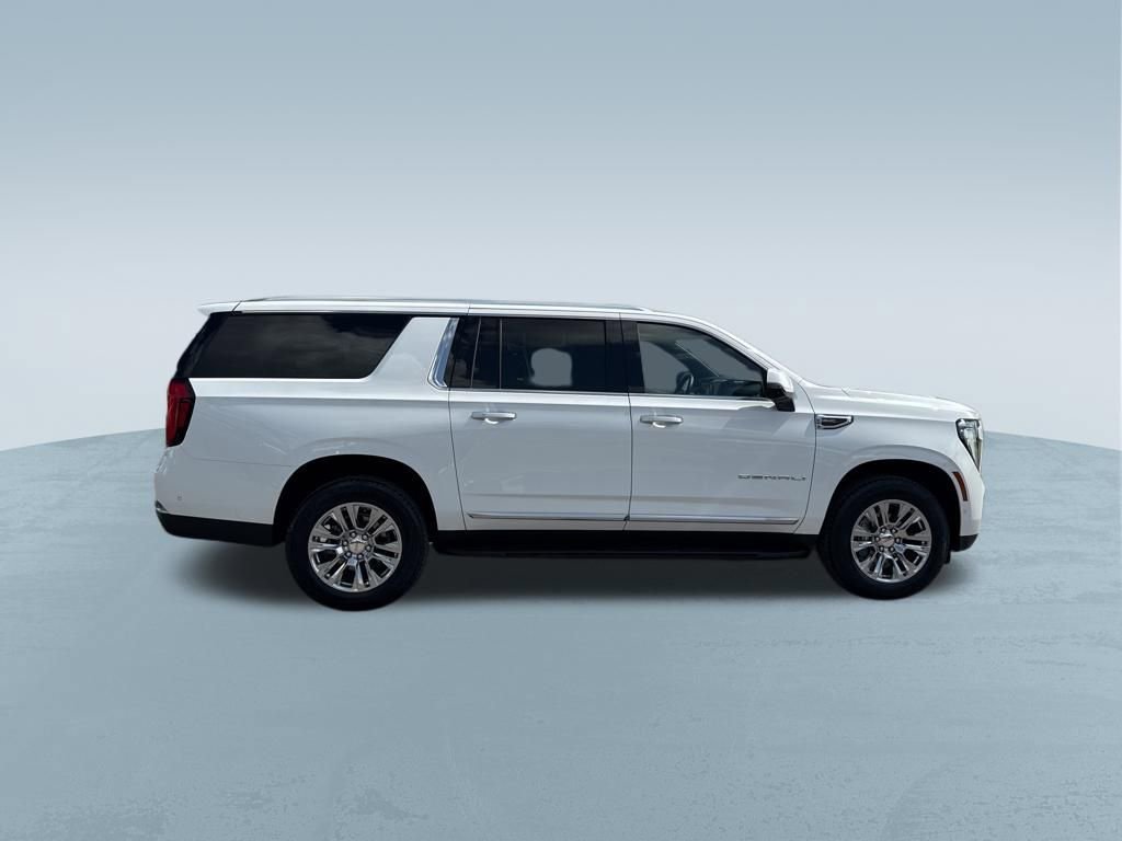 Used 2025 GMC Yukon XL Denali AWD/4WD image 9