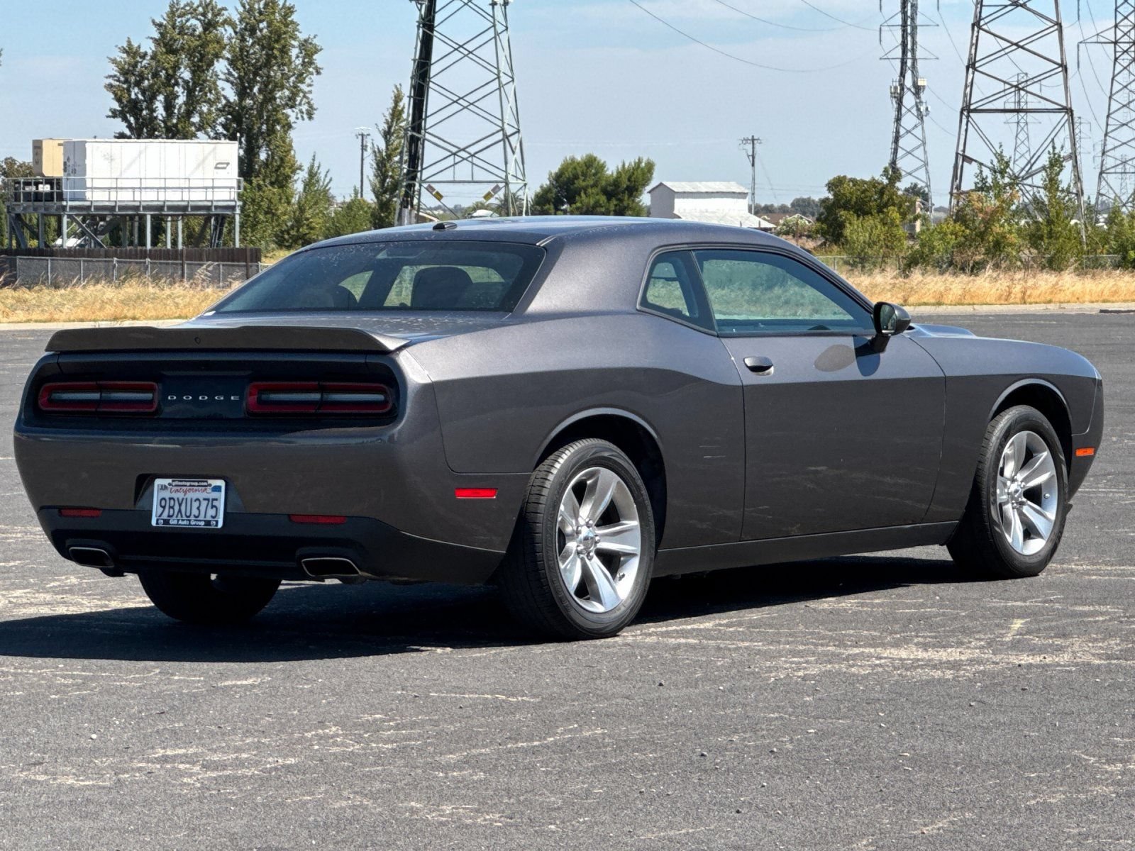 Used 2022 Dodge Challenger SXT RWD image 4