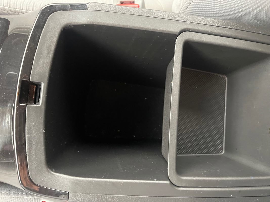 Used 2015 Kia Sorento LX image 36