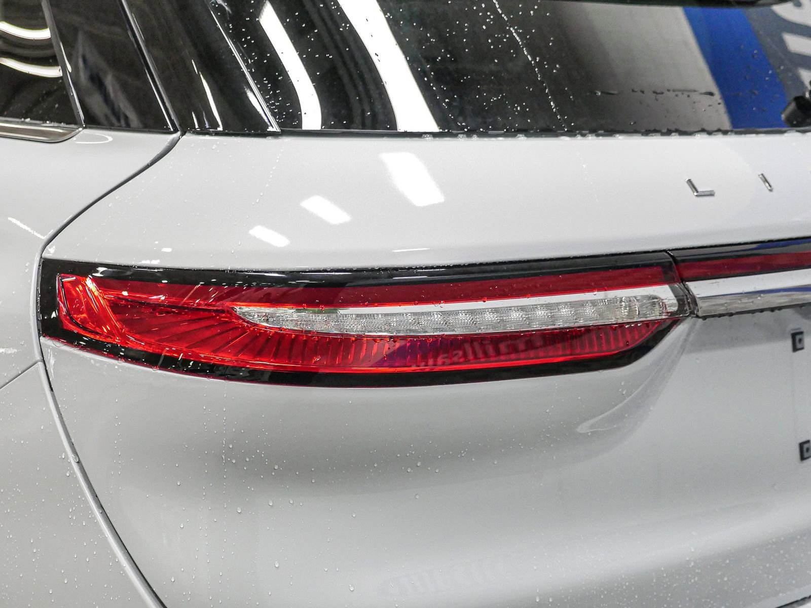 New 2025 Lincoln Corsair Reserve w/ Equipment Group 202A image 15