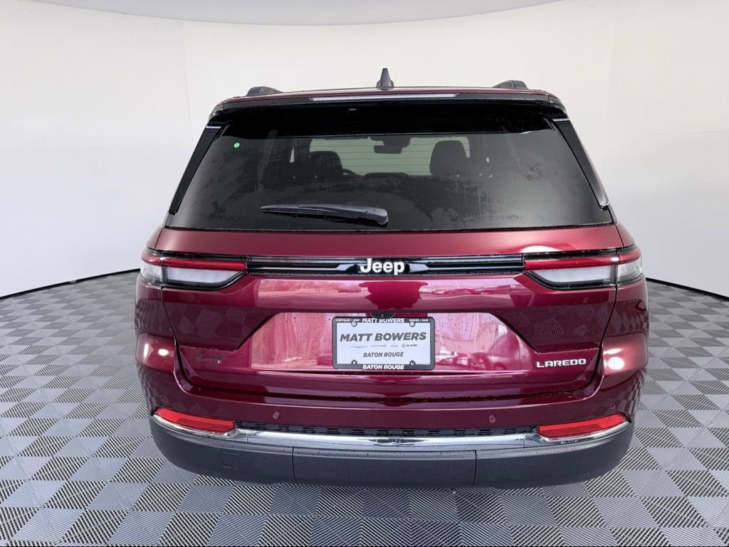 New 2026 Jeep Grand Cherokee Laredo image 4
