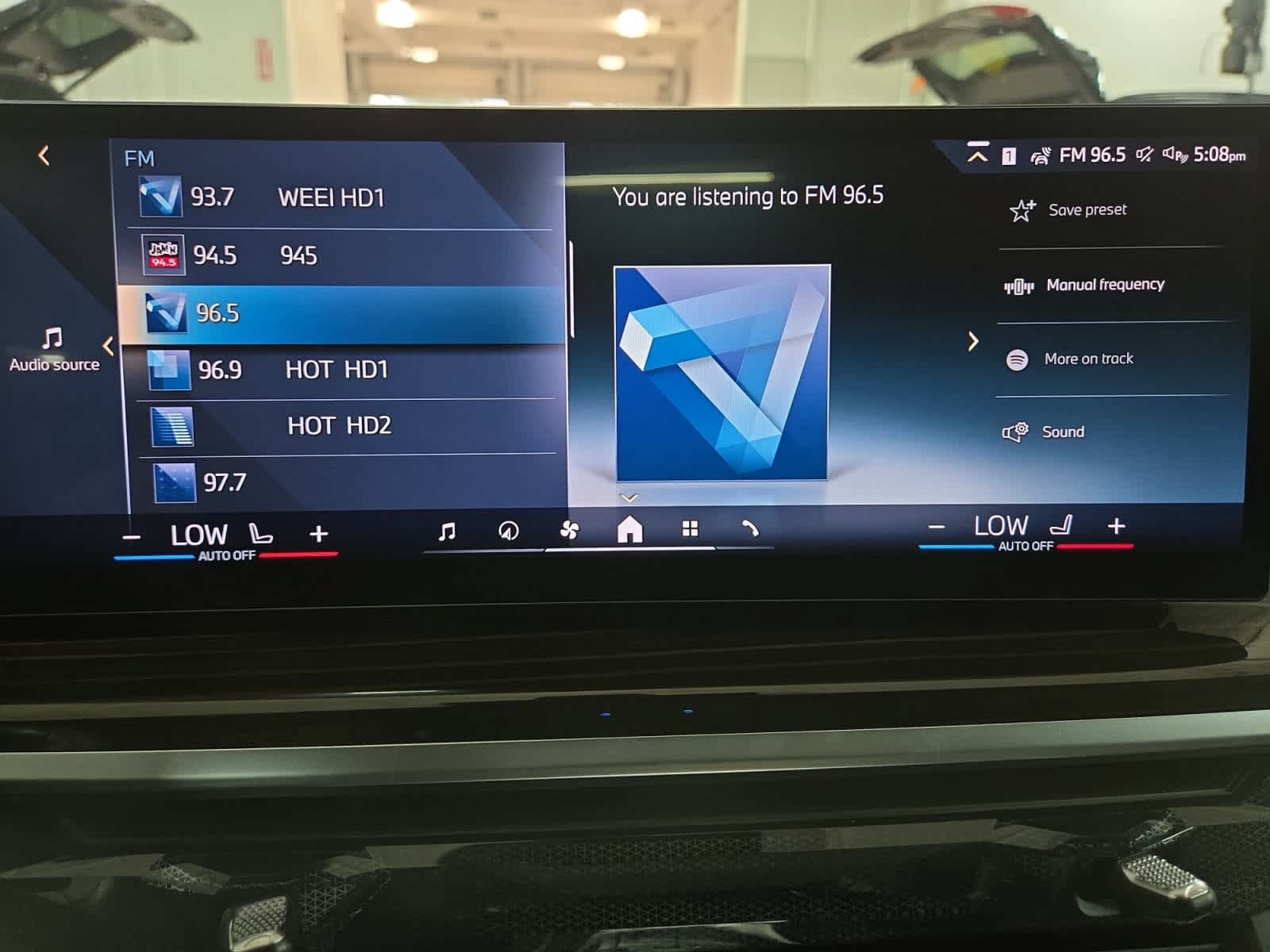 Used 2026 BMW X5 xDrive40i AWD/4WD image 29