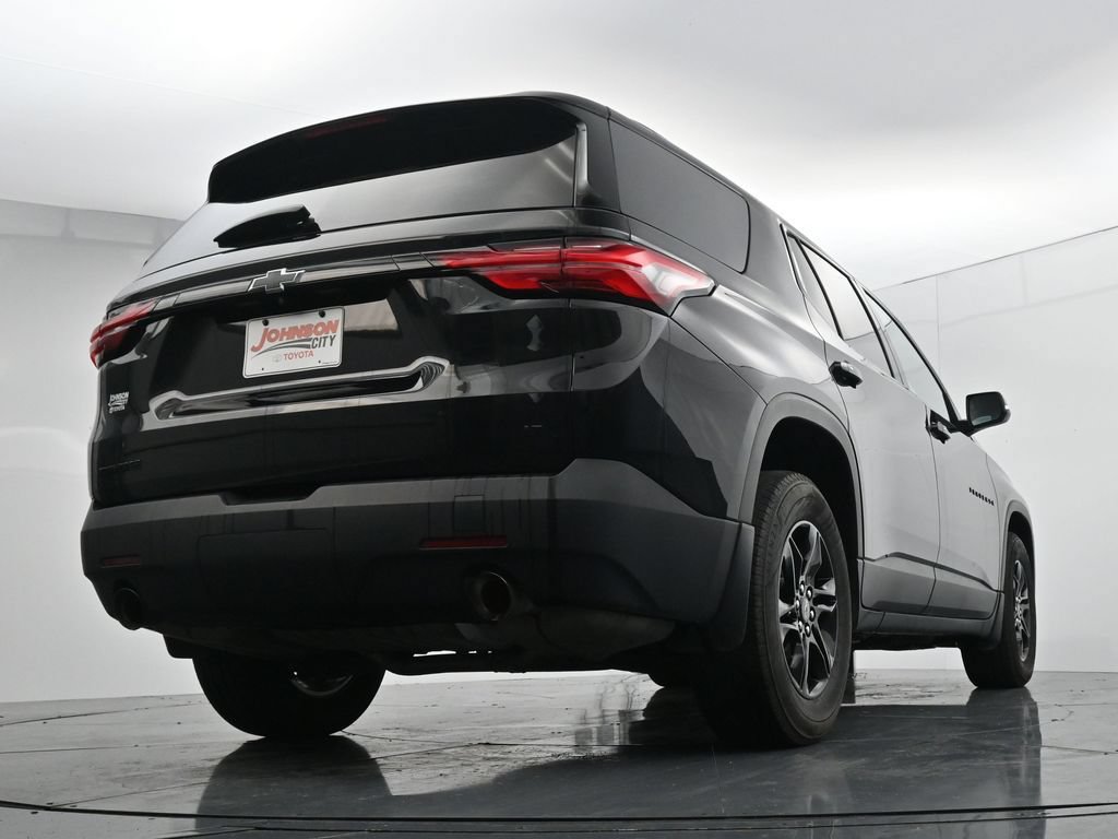 Used 2023 Chevrolet Traverse LT FWD image 36