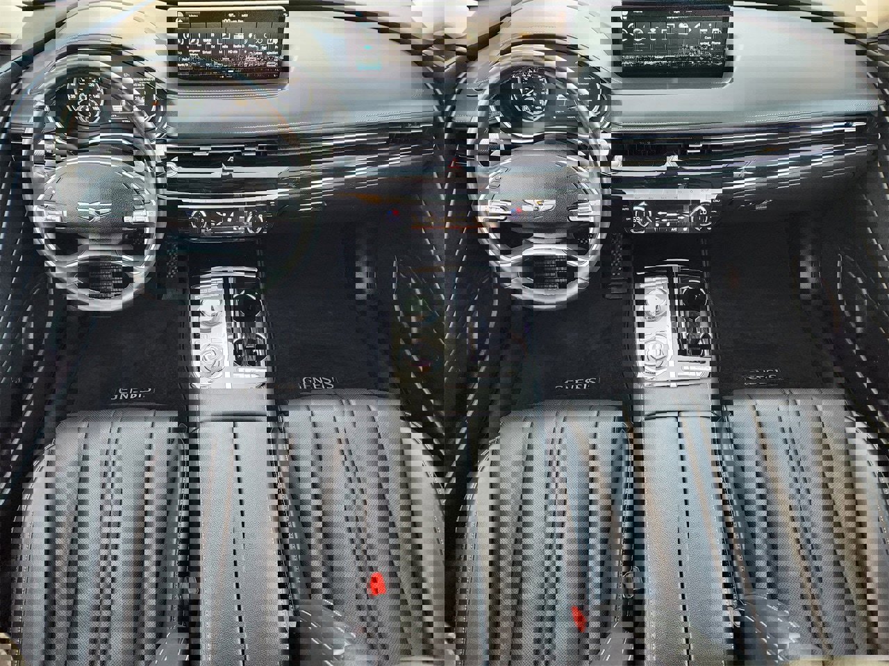 Used 2023 Genesis G80 2.5T image 24