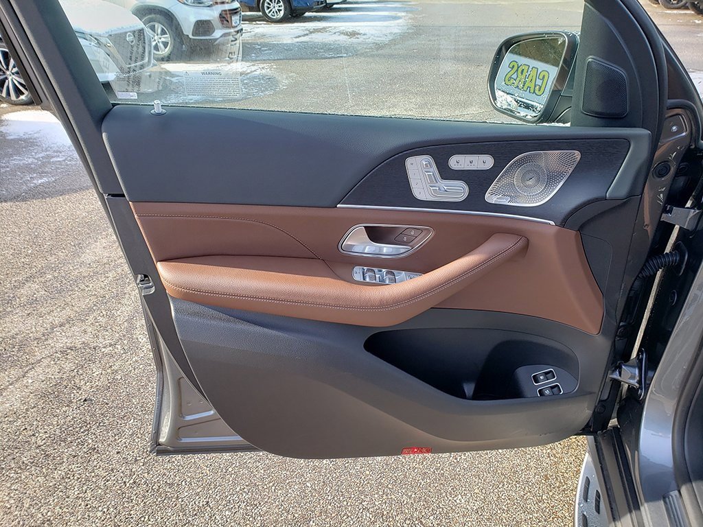 Used 2025 Mercedes-Benz GLE 450e 4MATIC image 10