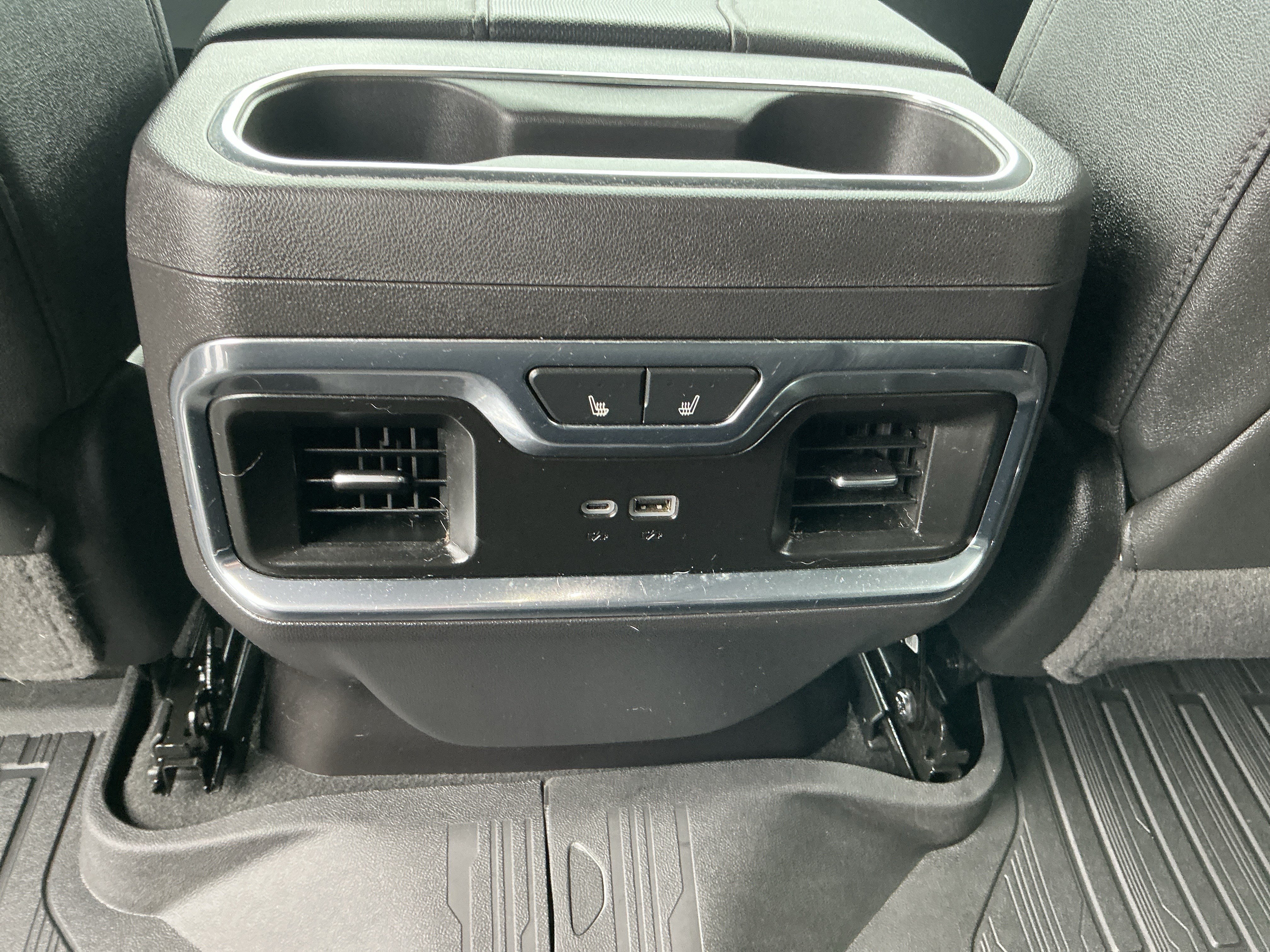 Used 2024 GMC Sierra 1500 SLT w/ SLT Premium Plus Package AWD/4WD image 12