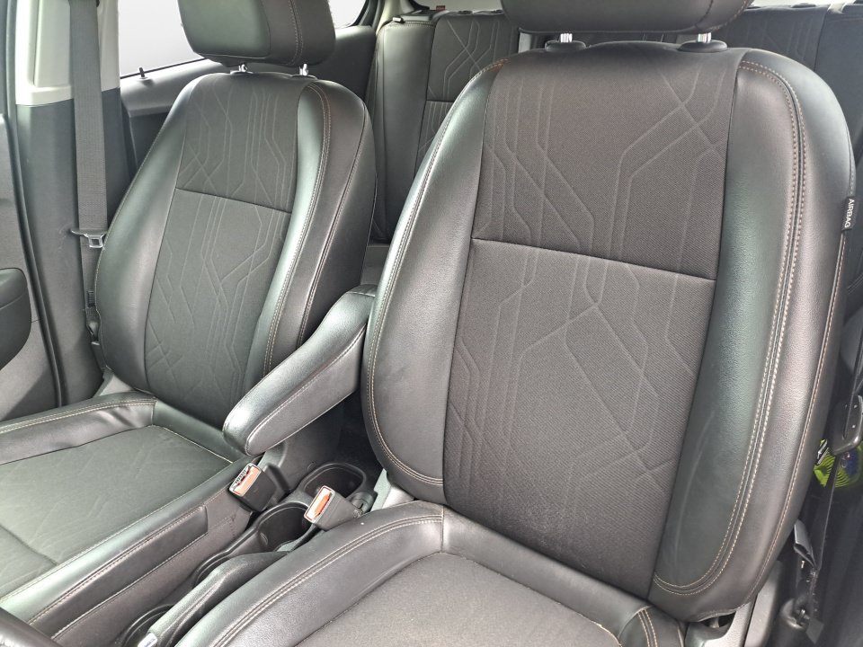 Used 2019 Chevrolet Trax LT w/ LT Convenience Package AWD/4WD image 10