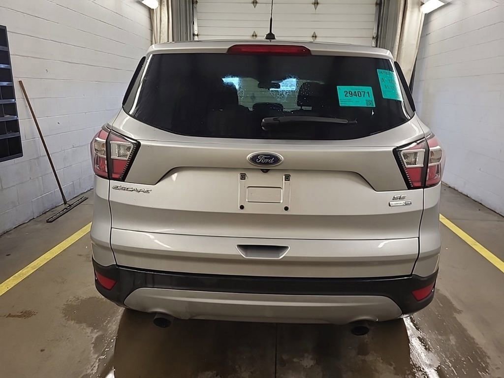 Used 2017 Ford Escape SE w/ SE Cold Weather Package image 4