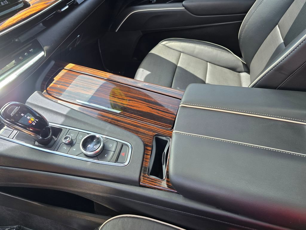 Used 2022 Cadillac Escalade ESV Premium Luxury image 27