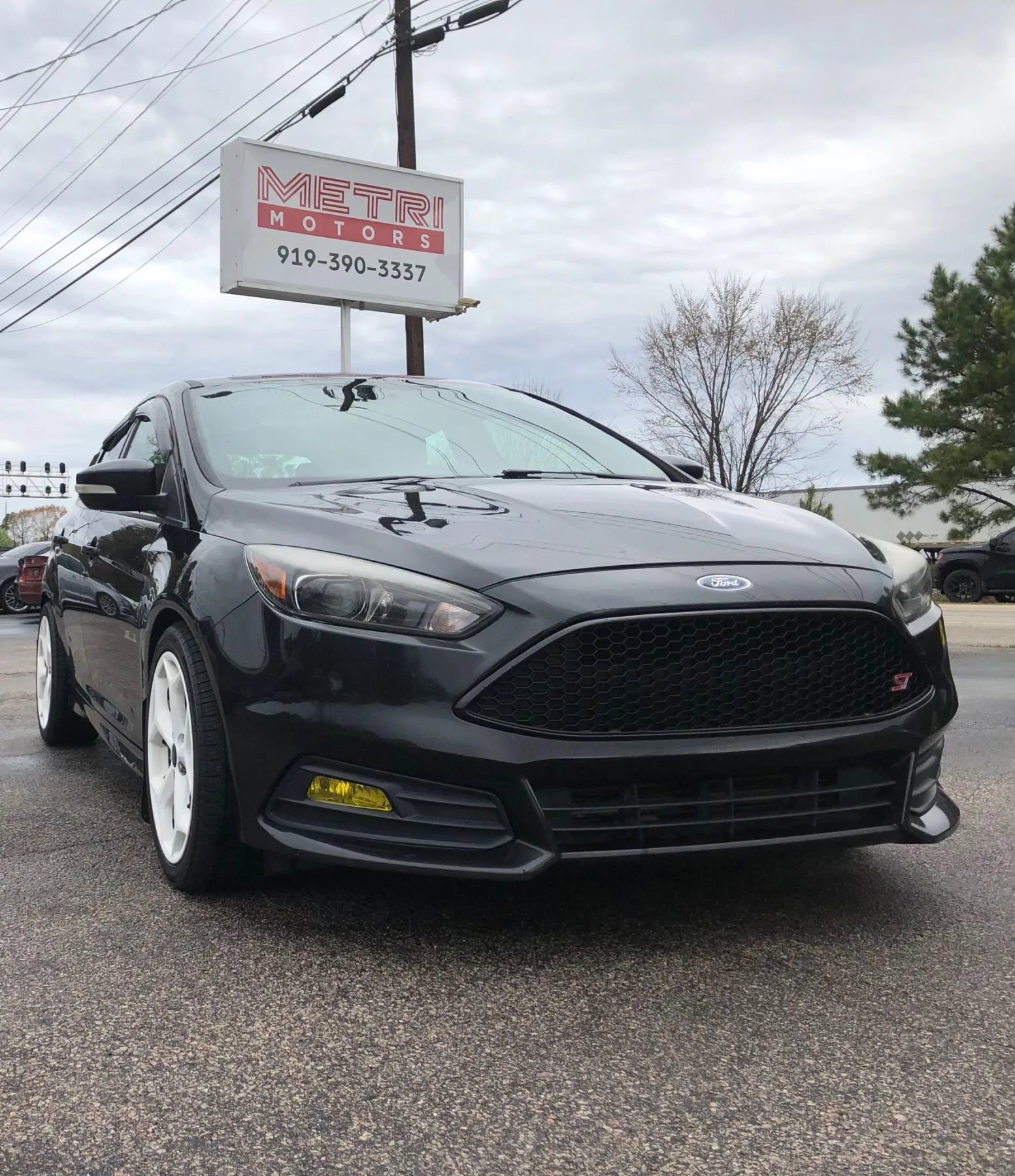 Used 2015 Ford Focus ST w/ Equipment Group 402A FWD image 4