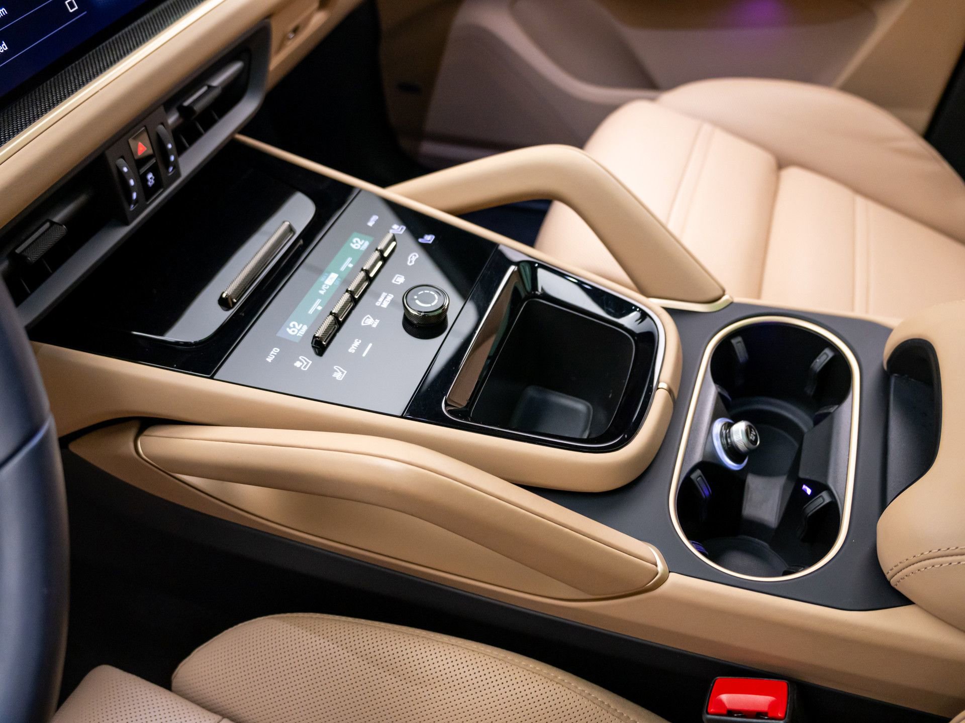 Certified 2025 Porsche Cayenne Turbo image 13