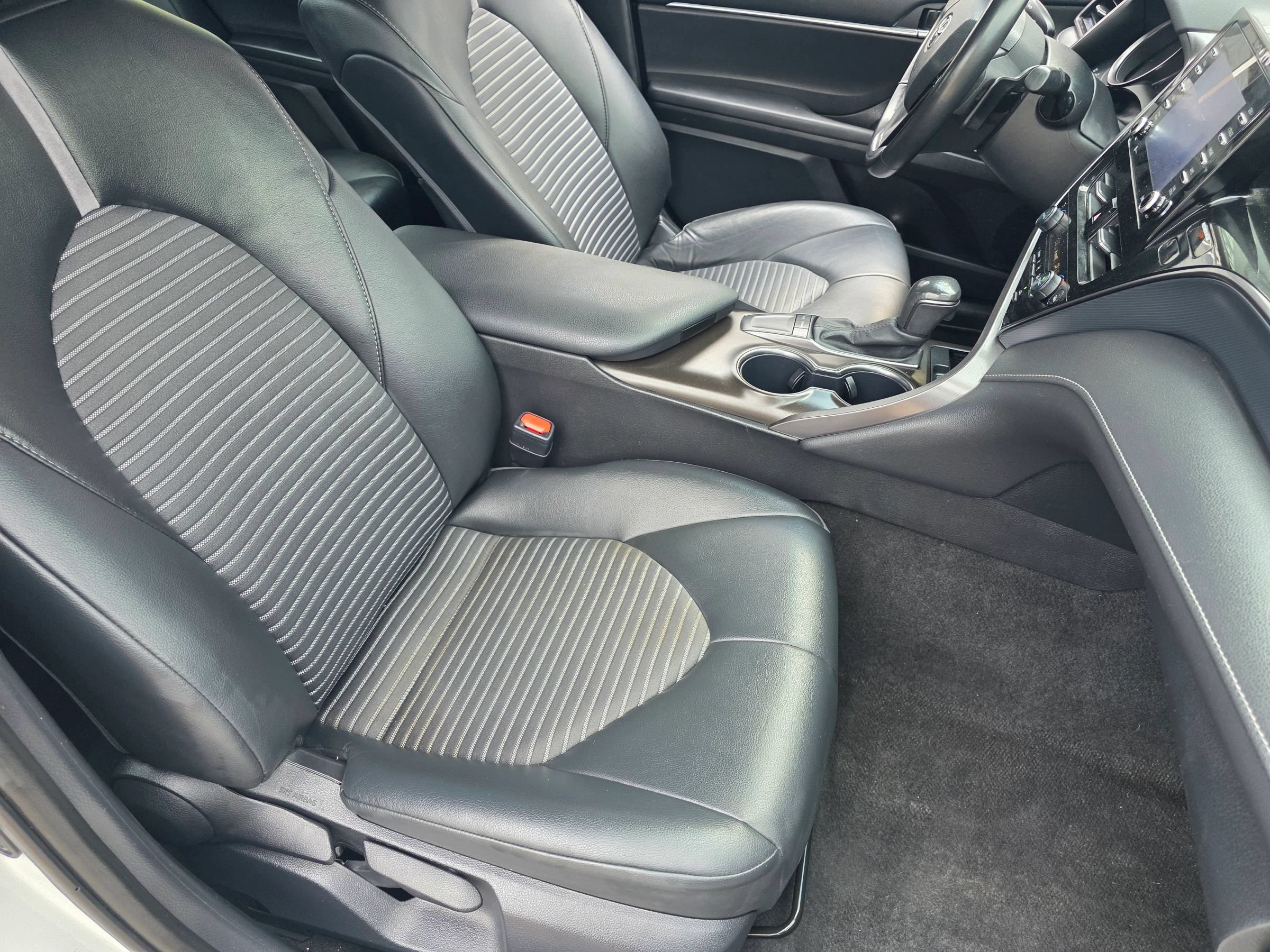 Used 2024 Toyota Camry SE w/ Convenience Package FWD image 7