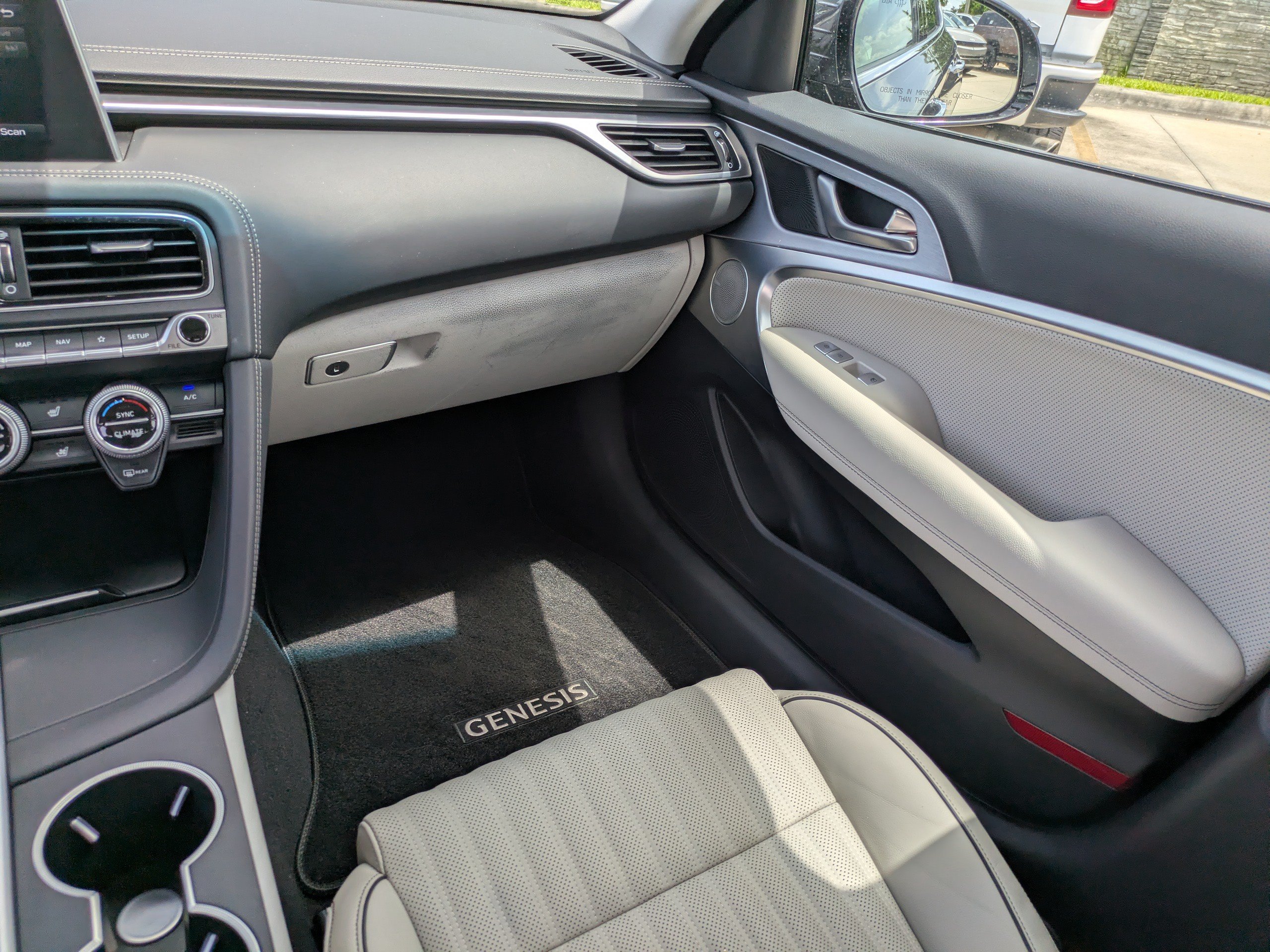 Used 2019 Genesis G70 2.0T Advanced w/ Elite Package RWD image 15