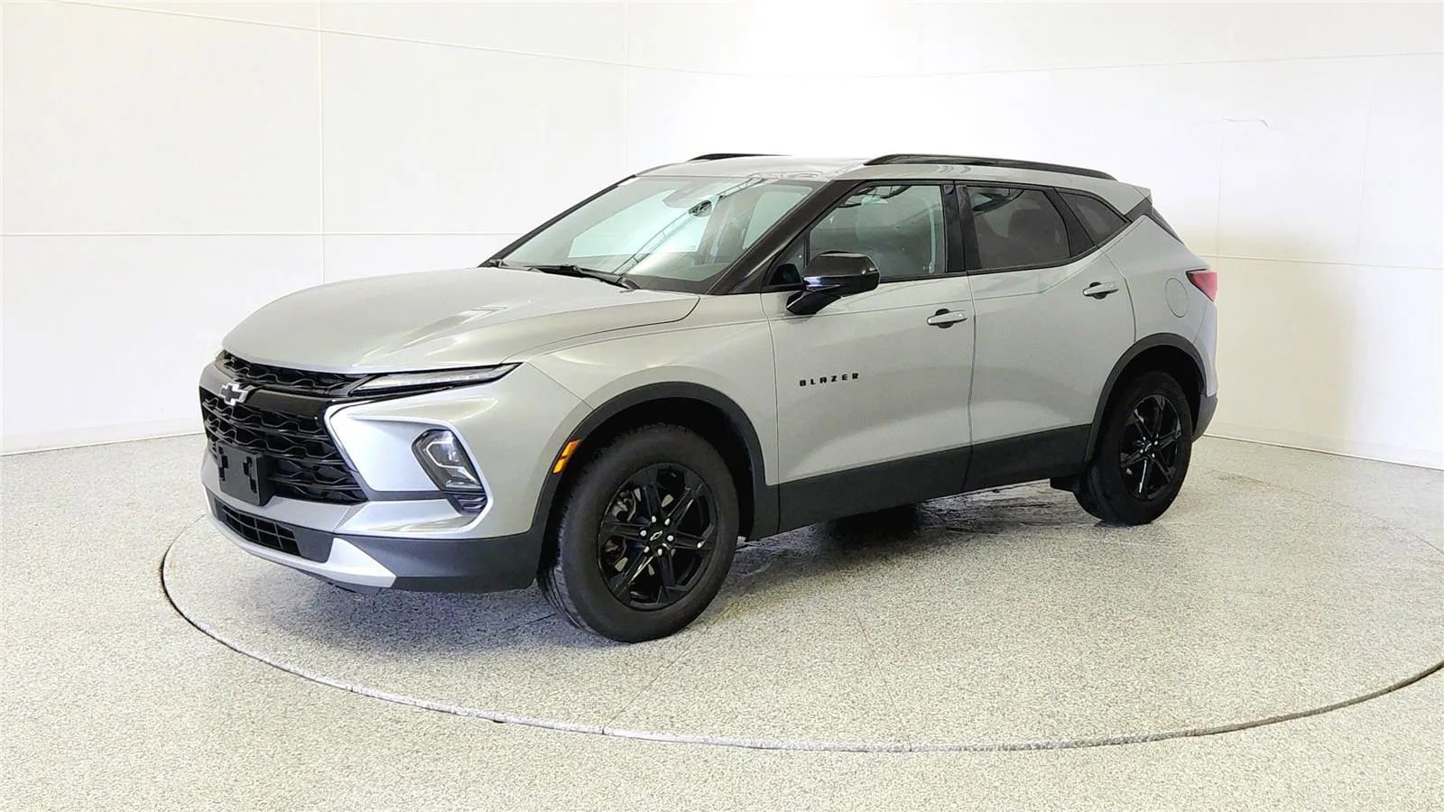 Used 2023 Chevrolet Blazer LT w/ Convenience Package image 3