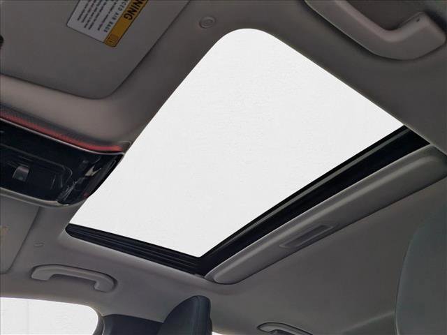 Used 2025 Mercedes-Benz C 300 4MATIC Sedan image 18