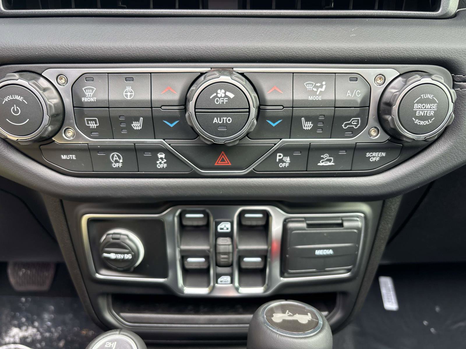 New 2026 Jeep Wrangler Unlimited Sahara w/ Safety Group image 9