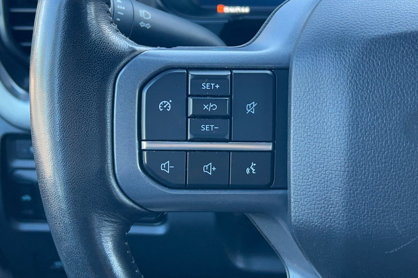 Used 2023 Ford F250 Lariat w/ FX4 Off-Road Package image 29