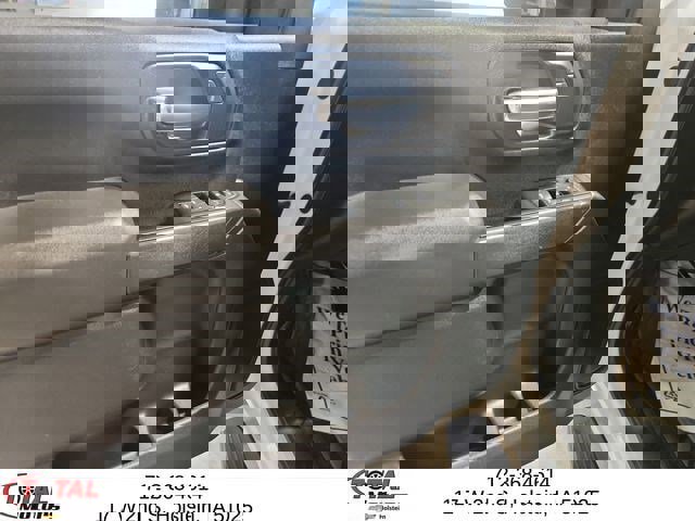 Used 2024 Chevrolet Silverado 2500 Custom w/ Custom Convenience Package image 11