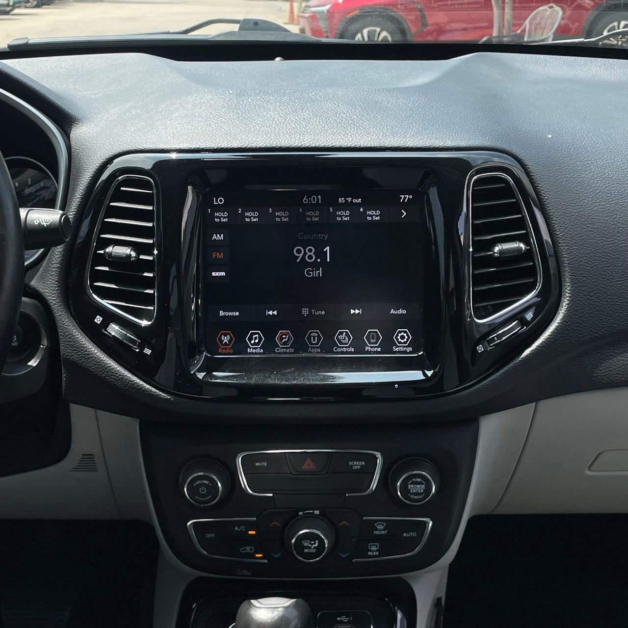 Used 2019 Jeep Compass Limited AWD/4WD image 18