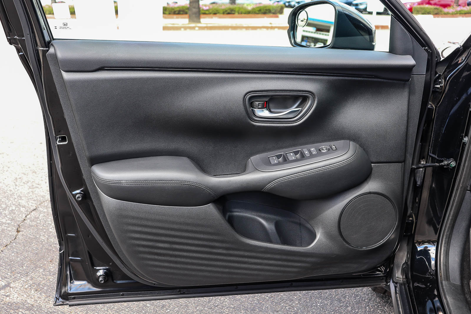 Certified 2024 Honda HR-V LX image 24