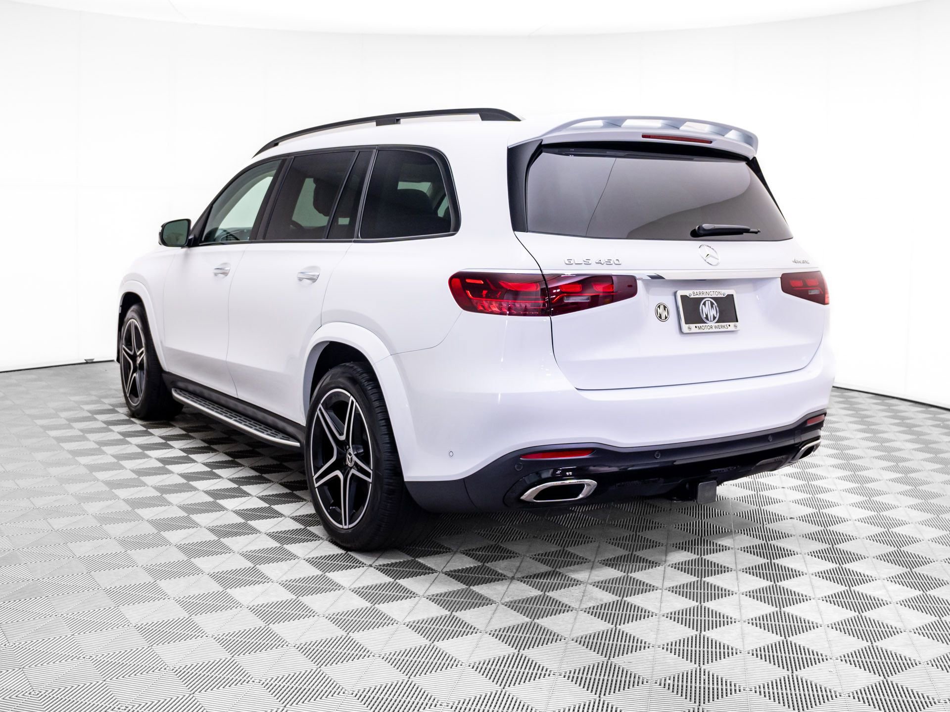 Used 2026 Mercedes-Benz GLS 450 4MATIC image 3