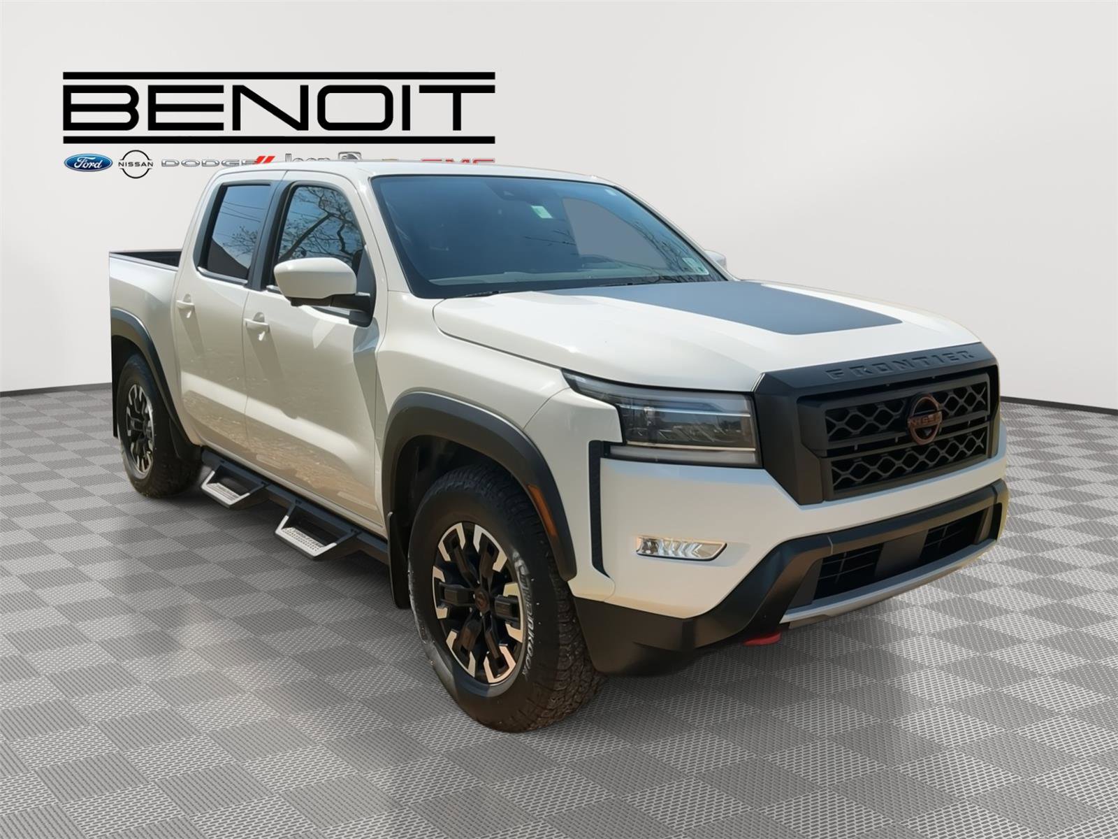 Used 2023 Nissan Frontier Pro-X w/ Pro Convenience Package image 3