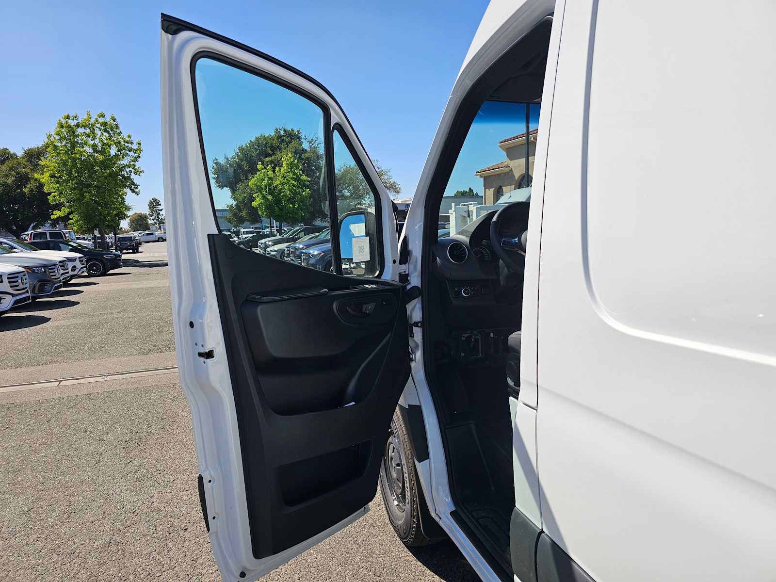 New 2026 Mercedes-Benz Sprinter 2500 image 18
