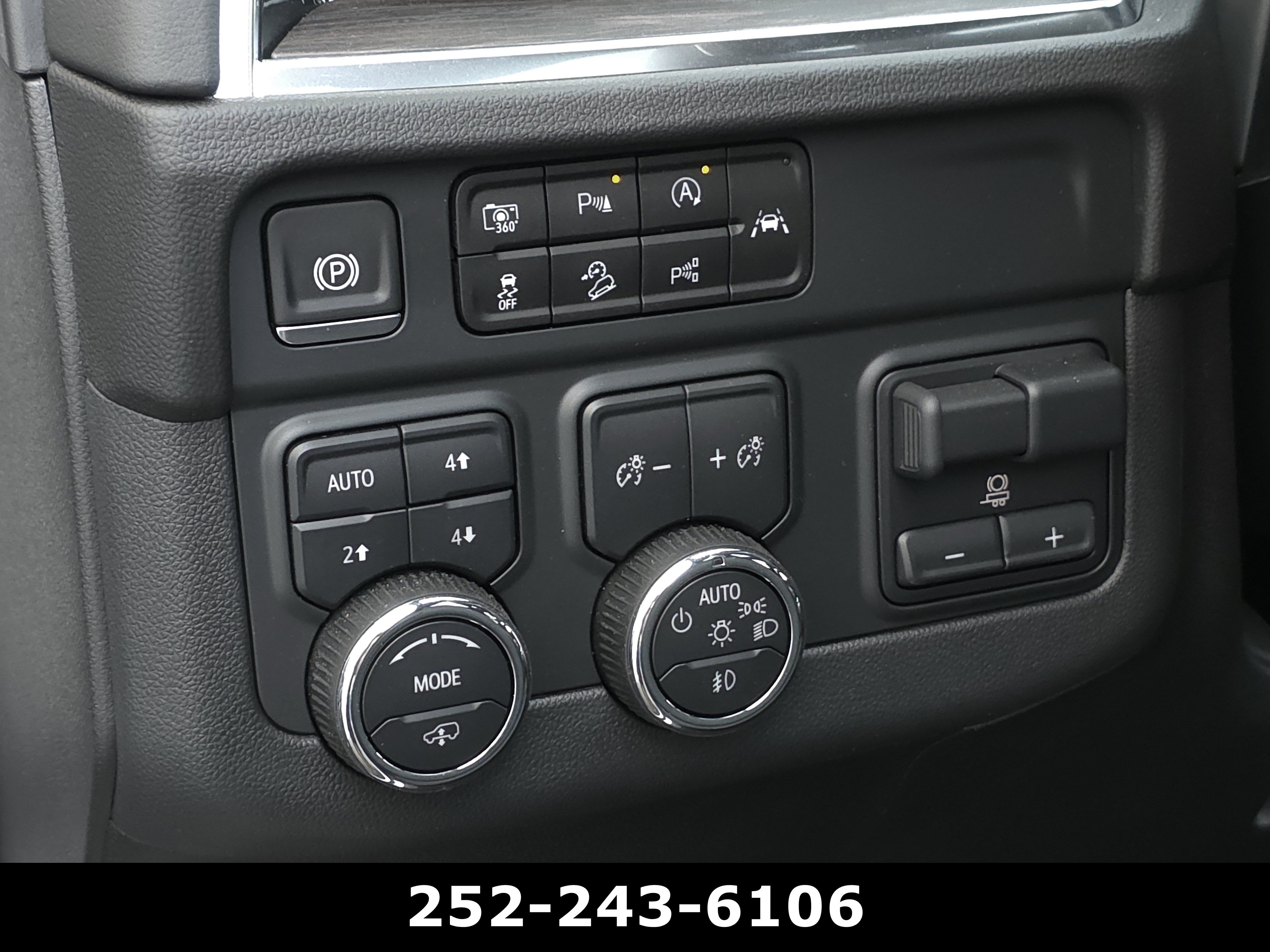 Used 2025 Chevrolet Suburban Z71 w/ Z71 Off-Road Package AWD/4WD image 29