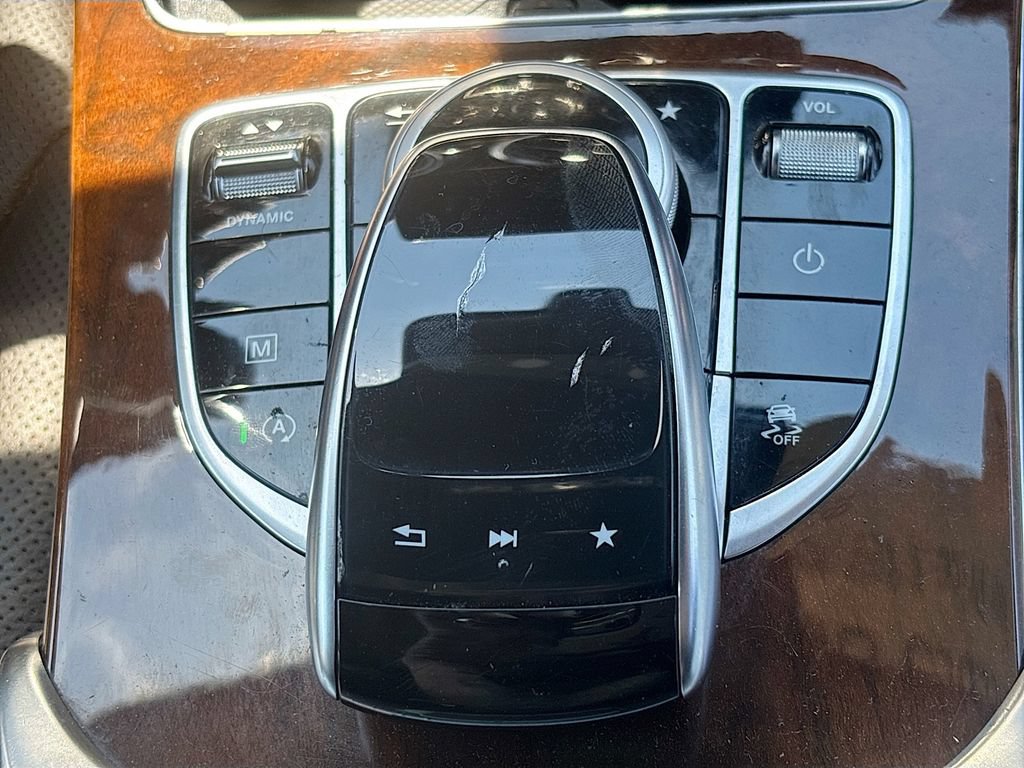 Used 2018 Mercedes-Benz GLC 300 w/ Multimedia Package image 27