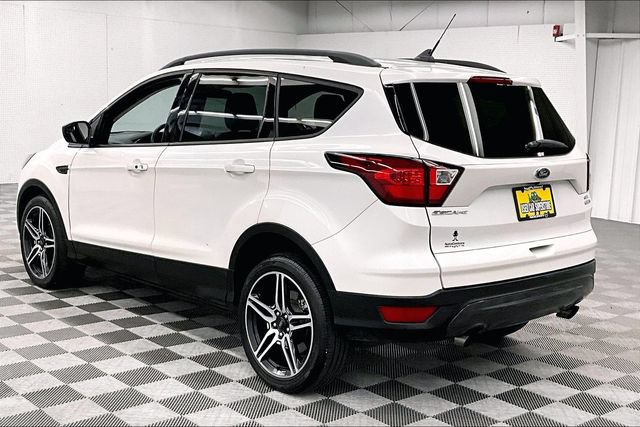 Used 2019 Ford Escape SEL AWD/4WD image 2