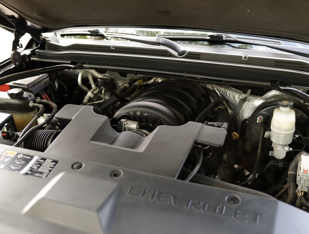 Used 2015 Chevrolet Suburban LT AWD/4WD image 38