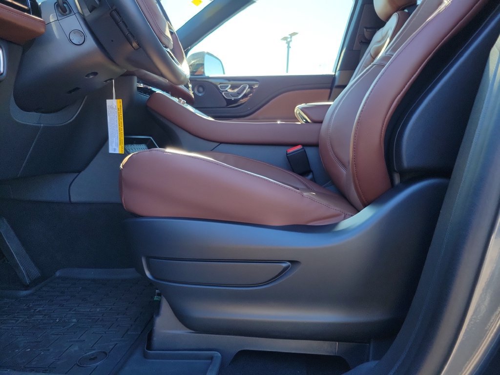 New 2027 Lincoln Aviator Reserve AWD/4WD image 19