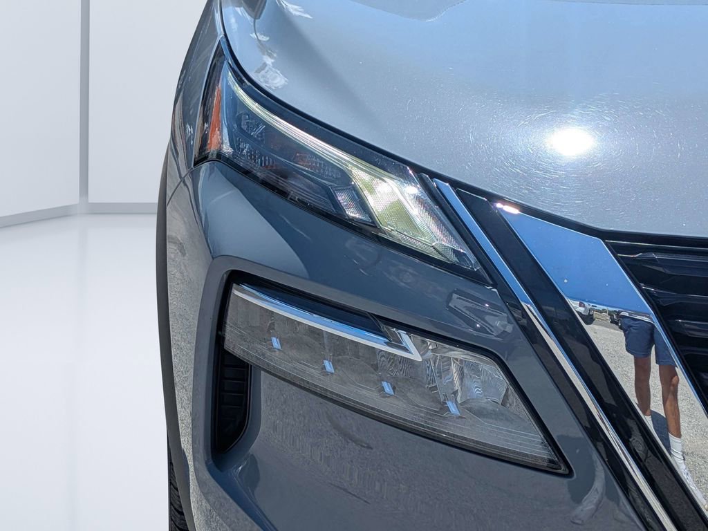 Used 2022 Nissan Rogue SL w/ SL Premium Package FWD image 9