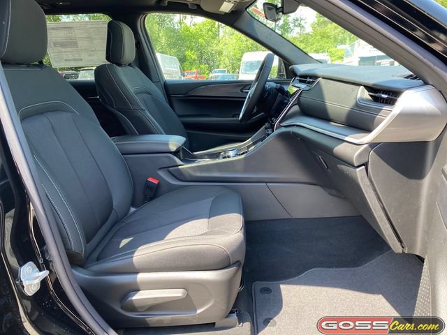 New 2026 Jeep Grand Cherokee Laredo X AWD/4WD image 6
