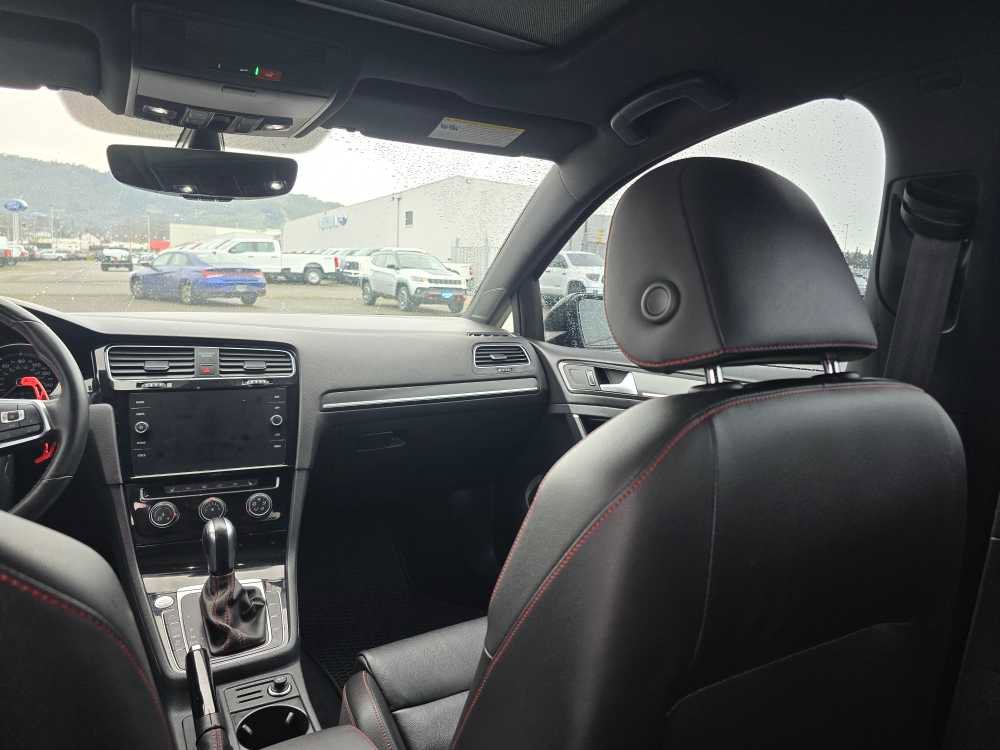 Used 2021 Volkswagen GTI SE image 14