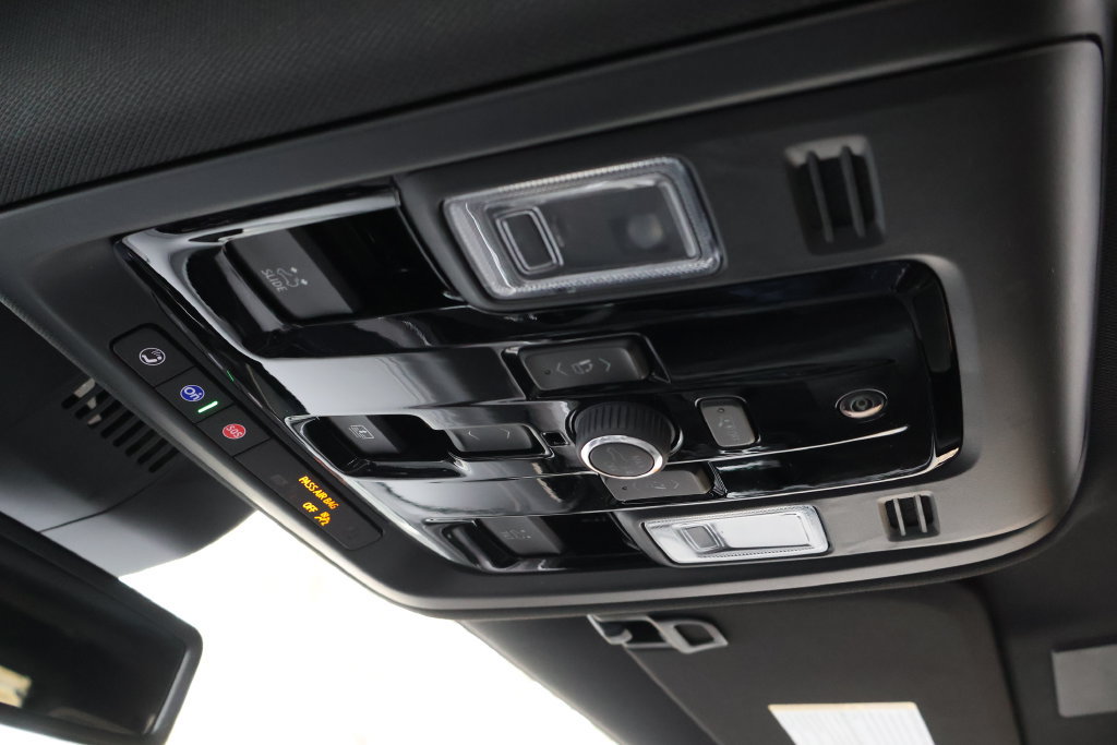 New 2026 Chevrolet Tahoe Premier w/ Sun And Tow Package AWD/4WD image 37