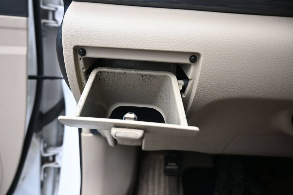 Used 2012 Toyota Camry LE FWD image 23